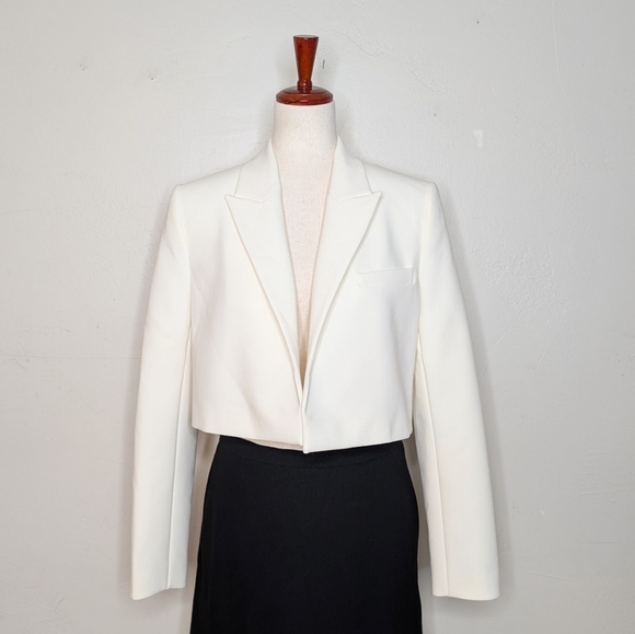Zara Jackets & Blazers - ZARA Ecru Open Front Cropped Structured Blazer Size Small